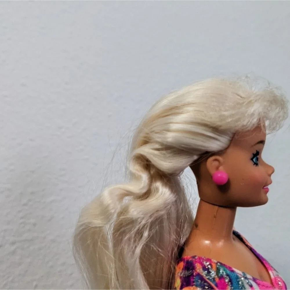 Hot Skatin Barbie Doll Articulated Jointed Blonde Hair Blue Eyes 1993 Mattel